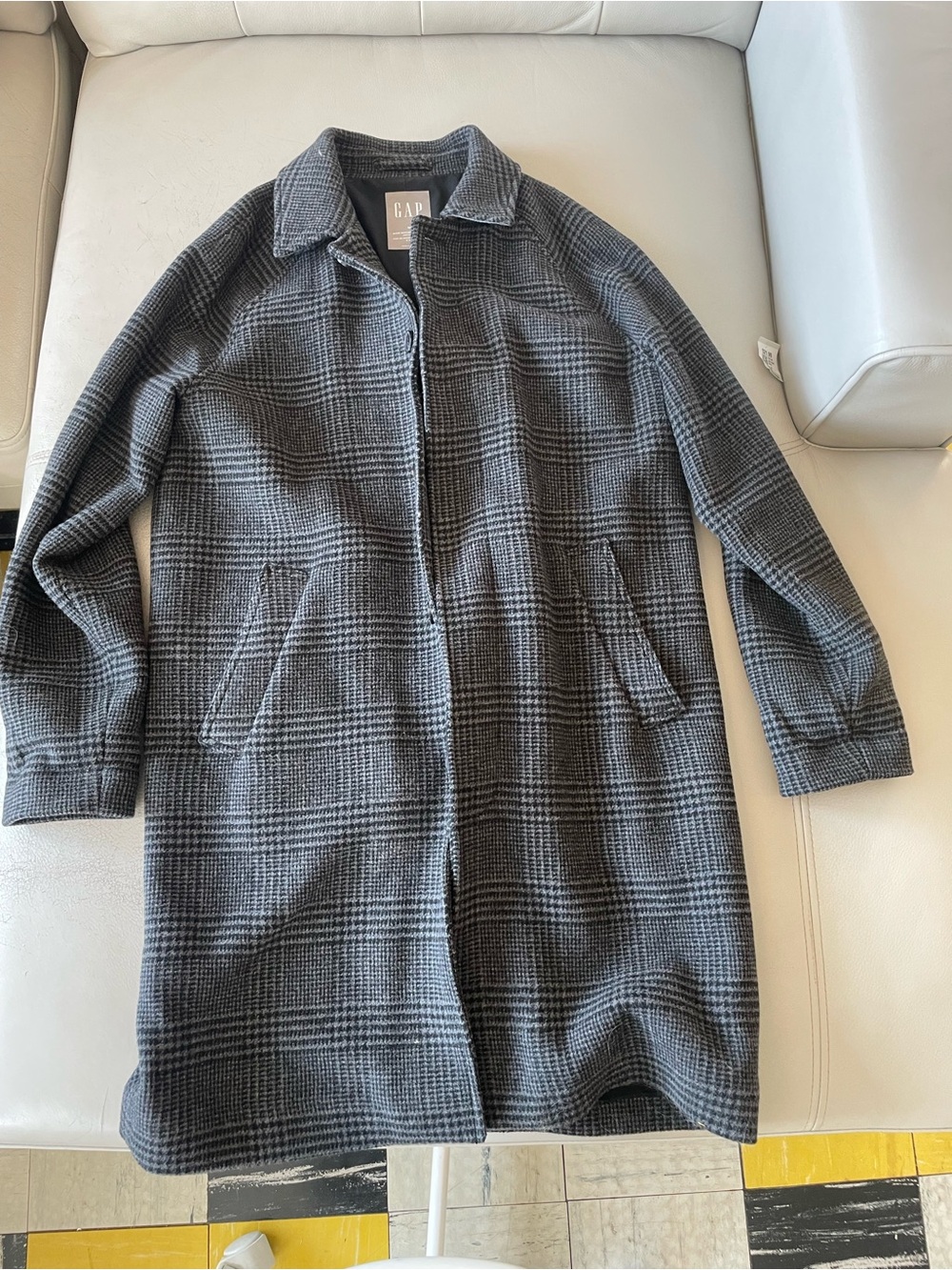 GAP Plaid Overcoat Jacket Size M Nova Fides Italian Fabric Gray Black